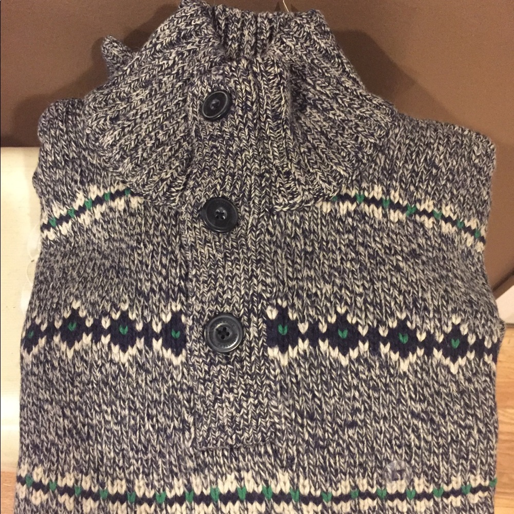 Men’s American Eagle sweater